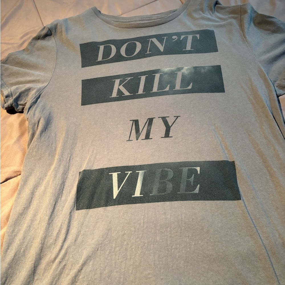 American Eagle Outfitters Gray Short Sleeve Tee